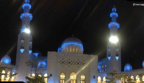 Masjid Raya Sheikh Zayed Solo